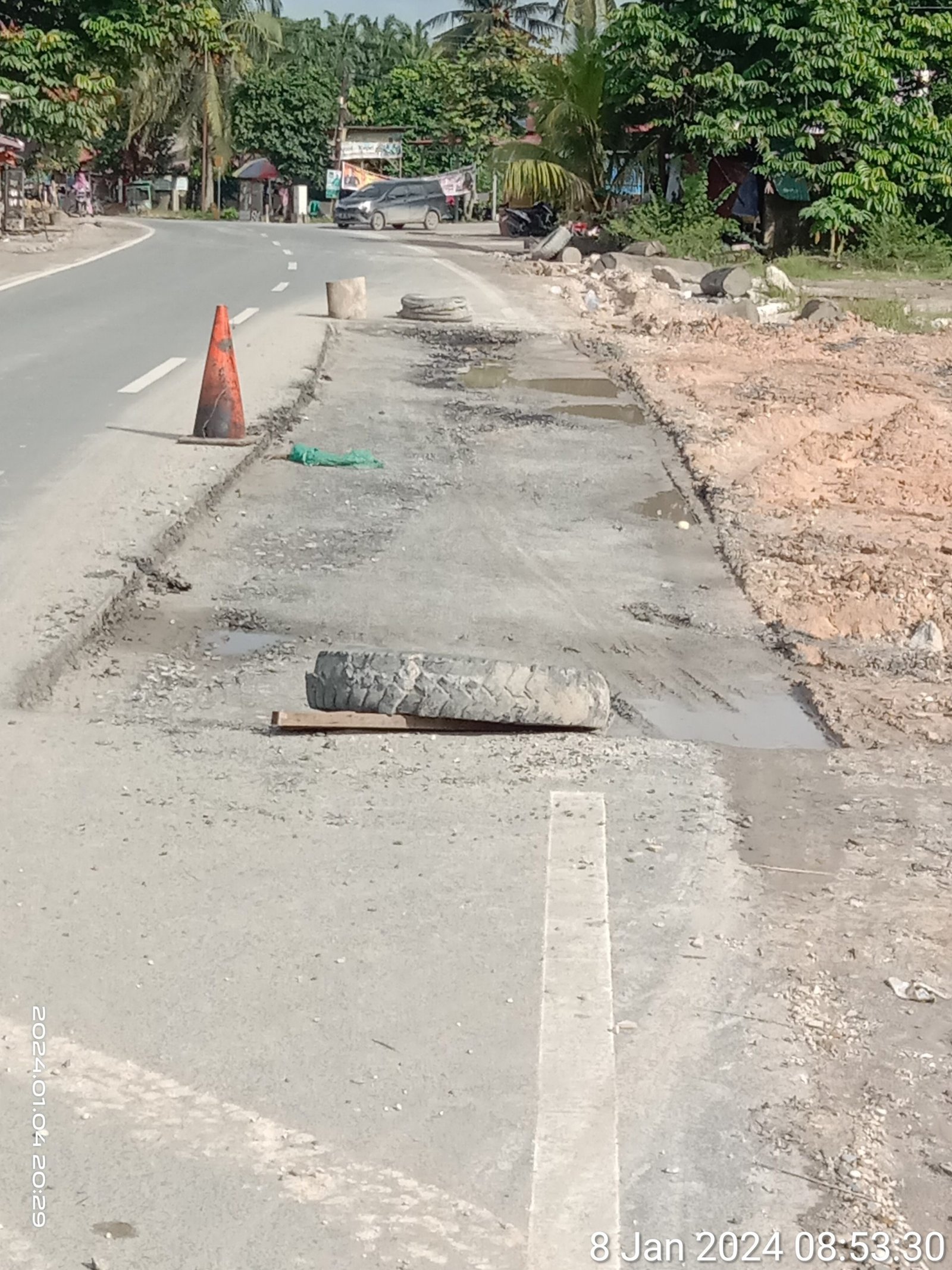 Hati-hati Melintas Di Jalan Simpang Tiga Bunut Pertiwi Proyek APBN 2023 ...