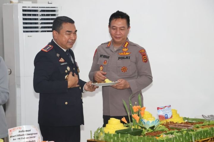 1001313711.jpg