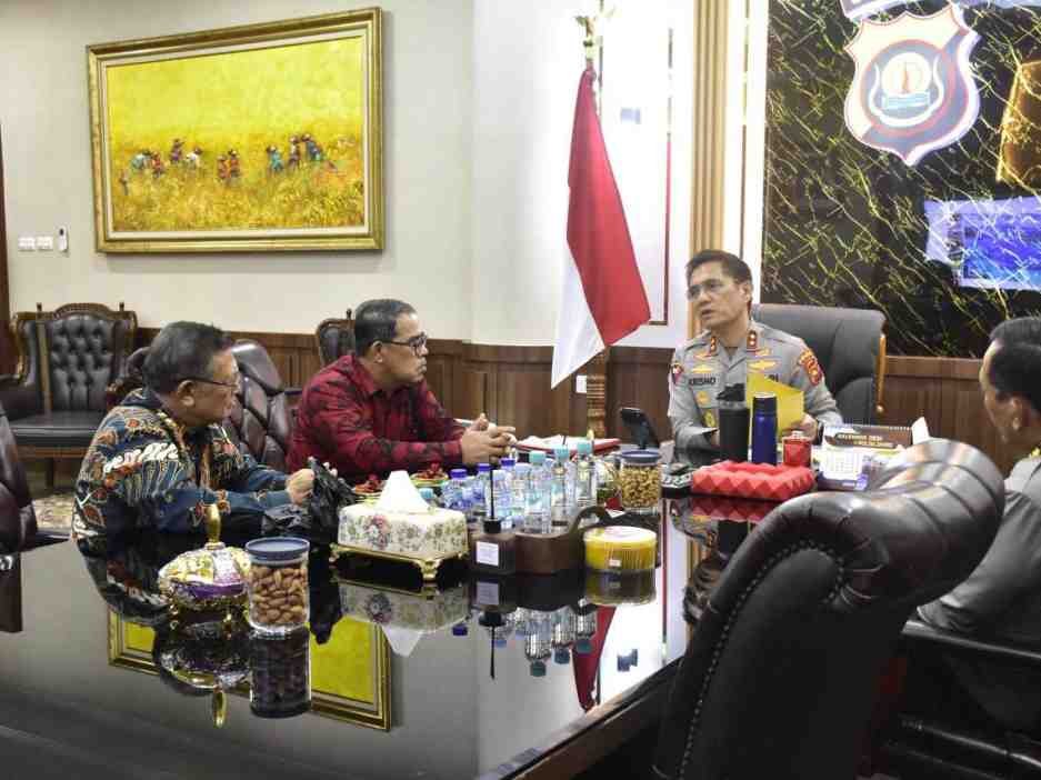 Kapolda Jambi Terima Audiensi Pendeta Waslen, Perkuat Silaturahmi dan Sinergi
