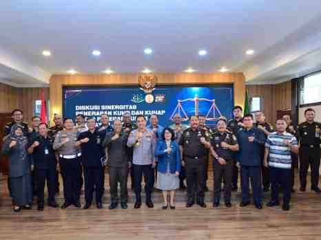 Kapolda,Kajati,dan Pengadilan Tinggi Jambi Bahas Implementasi KUHP-KUHAP serta Penanganan PETI