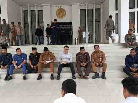 Bupati Tak Hadir DPR RI Turun Tangan Dengarkan Aspirasi Mahasiswa Muaro Jambi