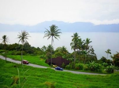 Danau-Maninjau.jpg