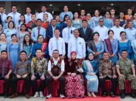 Maknai Natal sebagai Energi Pelayanan, Bupati Fery Sampaikan Pesan Humanis di Perayaan Natal Pemkab Labusel 2025