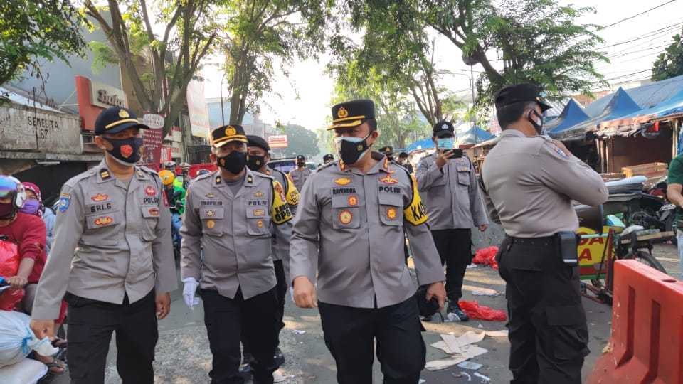 Pagi Ini Kapolres Lebak Bagikan 5 000 Masker Ke Pedagang Dan Pengunjung Pasar Rangkasbitung Benuanews Com