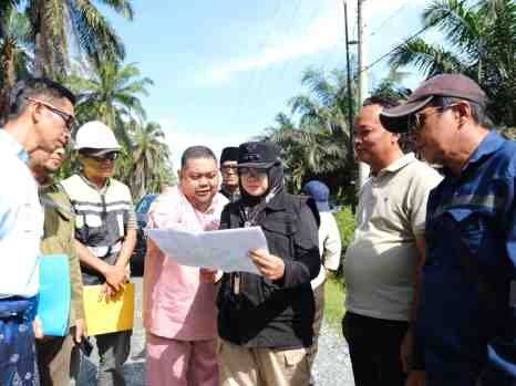 Bupati Afni : Biarlah kita Bangun Jalan nyicil, Setidaknya Masyarakat Tahu kita Kerja