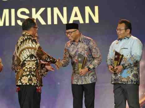 Pemprov Lampung Raih Dua Penghargaan Nasional, Terbaik dalam Penanggulangan Kemiskinan dan Kolaborasi Pengelolaan SDA