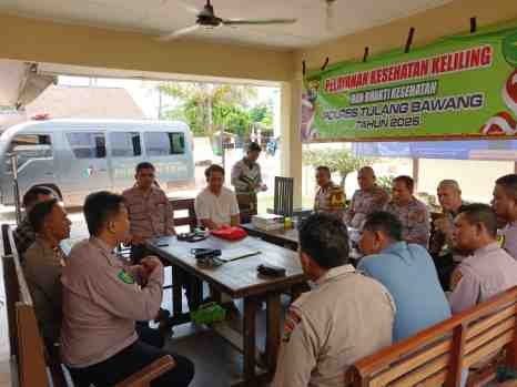 Pelayanan Kesehatan Keliling Polres Tulang Bawang: Hadir Di Tengah Personil Polsek Dente Teladas, Jaga Kondisi Fisik Optimal Untuk Pengabdian Negara