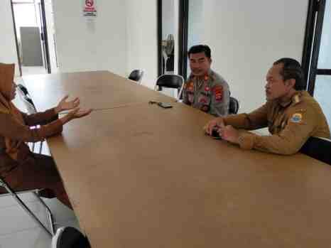 Kapolsek Cimarga Polres Lebak Bersama Anggota Polsek Cimarga Sambang Dan Silaturahmi Di Kantor Kecamatan Cimarga