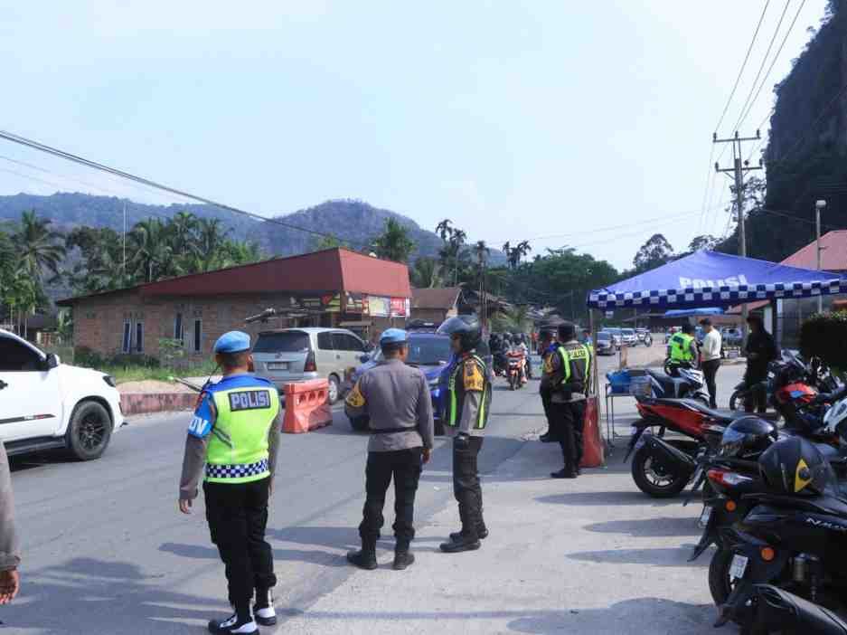 Meningkatnya Arus Balik, Kapolres 50 Kota Menghimbau Pengendara Tetap Berhati-hati dan Jaga Keselamatan 