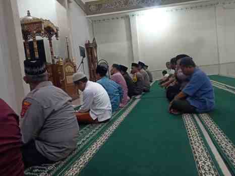 Personil Polsek Sobang Polres Lebak Laksanakan Sholat Subuh Keliling