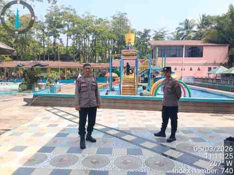 KSPKT III Polsek Rangkasbitung Monitoring Tempat Wisata Kolam Renang BIM Sampaikan Pesan Kamtbibmas Kepada Para Pengunjung