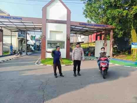 Polsek Panongan Gelar Strong Point Pagi Hari, Antisipasi Kepadatan Lalu Lintas di Citra Raya