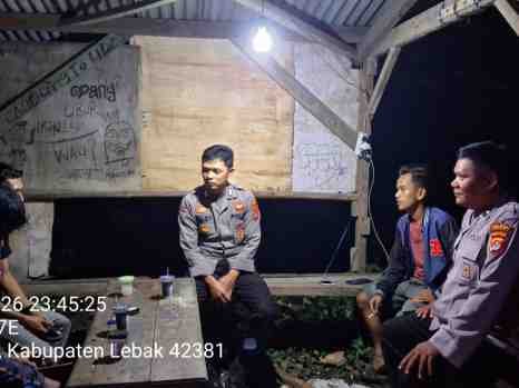 Anggota Polsek Maja Polres Lebak Laksanakan Patroli Malam Hari cegah Gangguan Kamtibmas