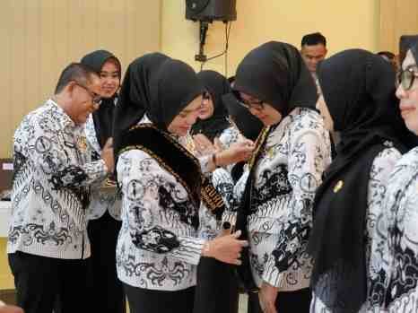 Lantik Lima Ibunda Guru Kabupaten, Purnama Wulan Sari Mirza Tegaskan Peran Strategis Pendamping Pendidikan