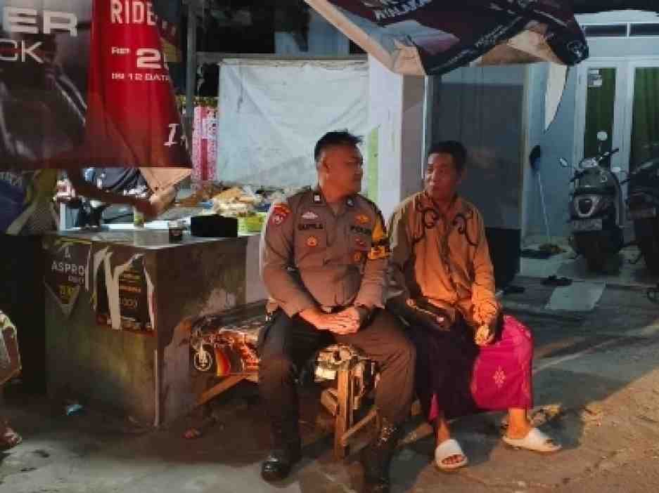 Sapa Warga di Tengah Masyarakat, Bhabinkamtibmas Aiptu Daryo.E Pastikan Kamtibmas Tetap Aman dan Kondusif