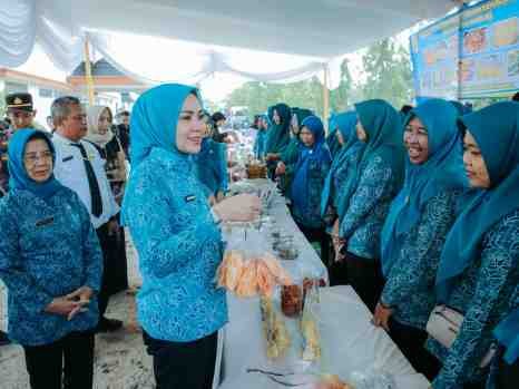 Canangkan Desa TAPIS di Desa Panca Tunggal Jaya, Ketua TP PKK Lampung Dorong Pemberdayaan Keluarga Berbasis Potensi Lokal