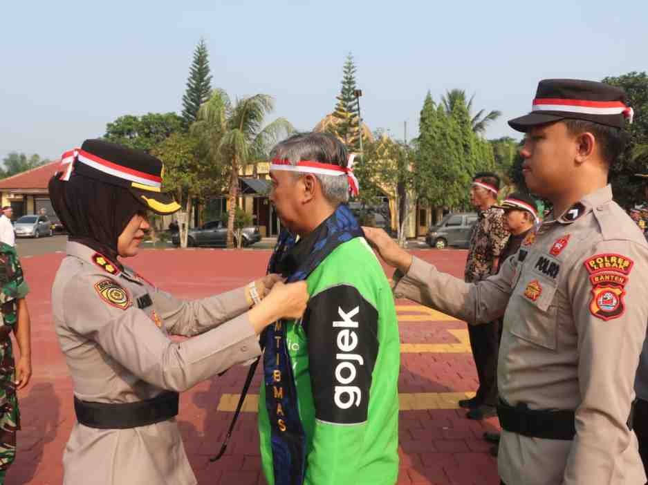 Kapolres Lebak Pimpin Apel Sabuk Kamtibmas, Bhabinkamtibmas dan Pengamanan Swakarsa