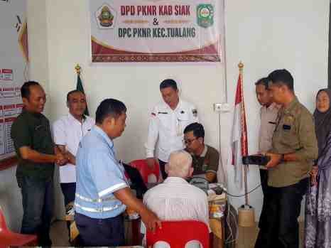 Ketua PKNR Siak Apresiasi Disdukcapil Siak Jemput Bola, Rekam e-KTP dan Cek Biometrik Warga Lansia