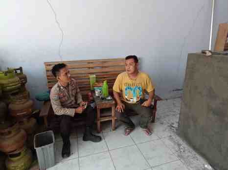 Bhabinkamtibmas Polsek Malingping Polres Lebak Sambangi Agen Gas, Sampaikan Imbauan Kamtibmas