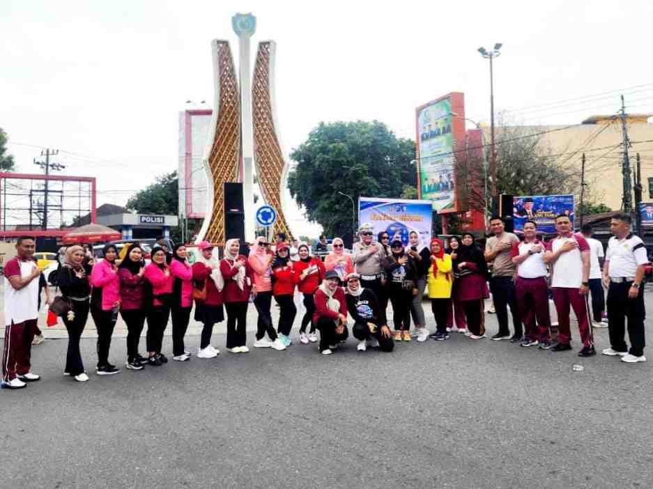 Meriahkan Senam Sehat di CFD Simpang 6 Rantauprapat, Ladies Sport Labuhanbatu Ajak Masyarakat Hidup Sehat