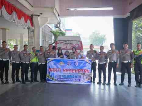 HUT Polantas ke-71, Satlantas Polres Labusel Gelar Donor Darah Bersama PMI