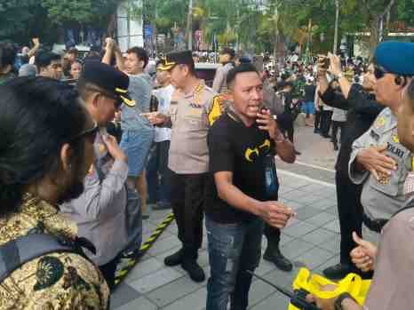 URC Polresta Mataram Temukan 3 Dompet dan 2 HP Diduga Hasil Copet di Tengah Keramaian Parade MotoGP