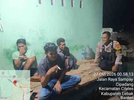 Anggota Polsek Cileles Polres Lebak, melaksanakan Patroli  Antisipasi Gangguan Kamtibmas