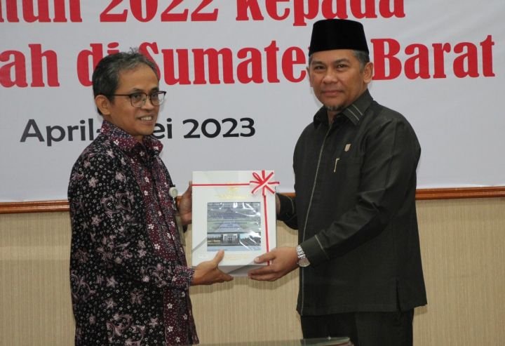 Ketua-DPRD-Agam.jpeg