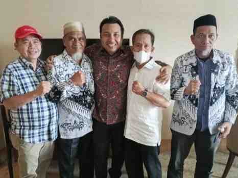 *Cerita Bupati Andi Rahim Saat Detik-detik Pemberian Rehabilitasi kepada 2 Guru yang Di-PTDH*