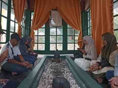 *Sehari Pasca-Iduladha 1447 H, Makam Datuk Pattimang Dipadati Peziarah dari Berbagai Daerah*
