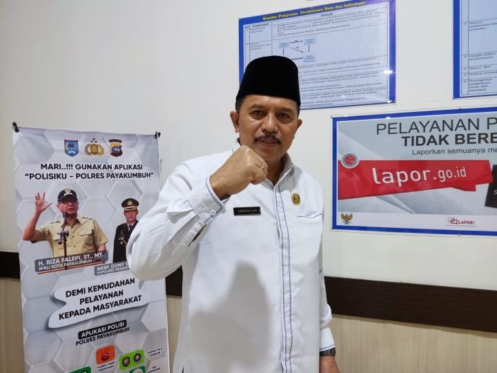 Wali-Kota-Riza-Falepi-yang-telah-memfasilitasi-pansel-untuk-langsung-ke-Jakarta.jpeg