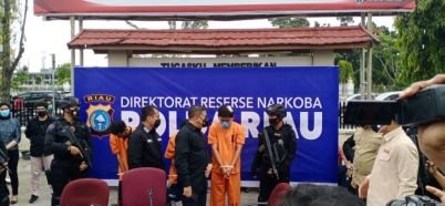 kapolda-riau-ungkap-peredaran-narko.jpg