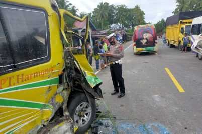 tabrakan.jpg