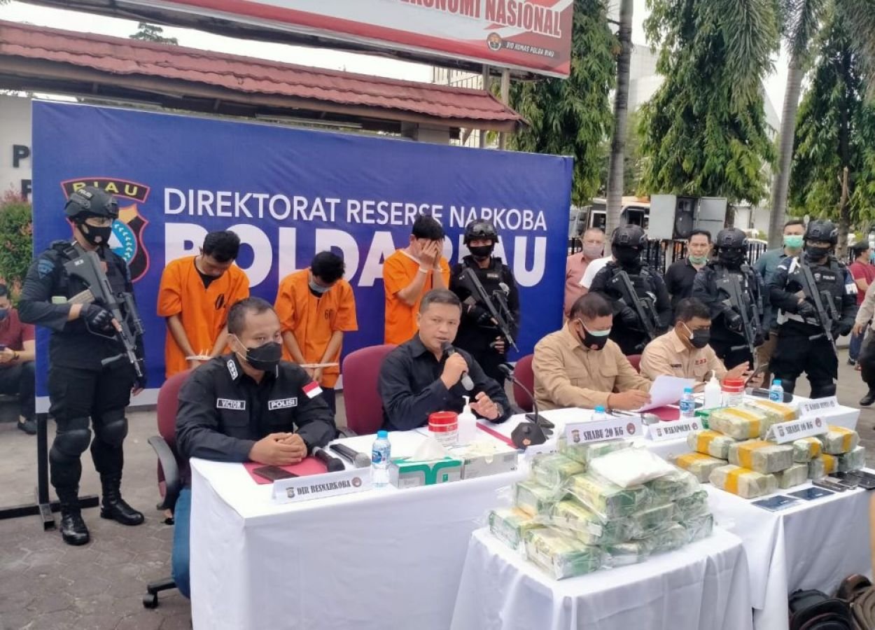 tegas-berantas-narkoba-polda-riau.jpg