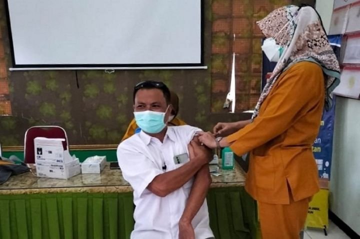 vaksin-ketiga.jpg